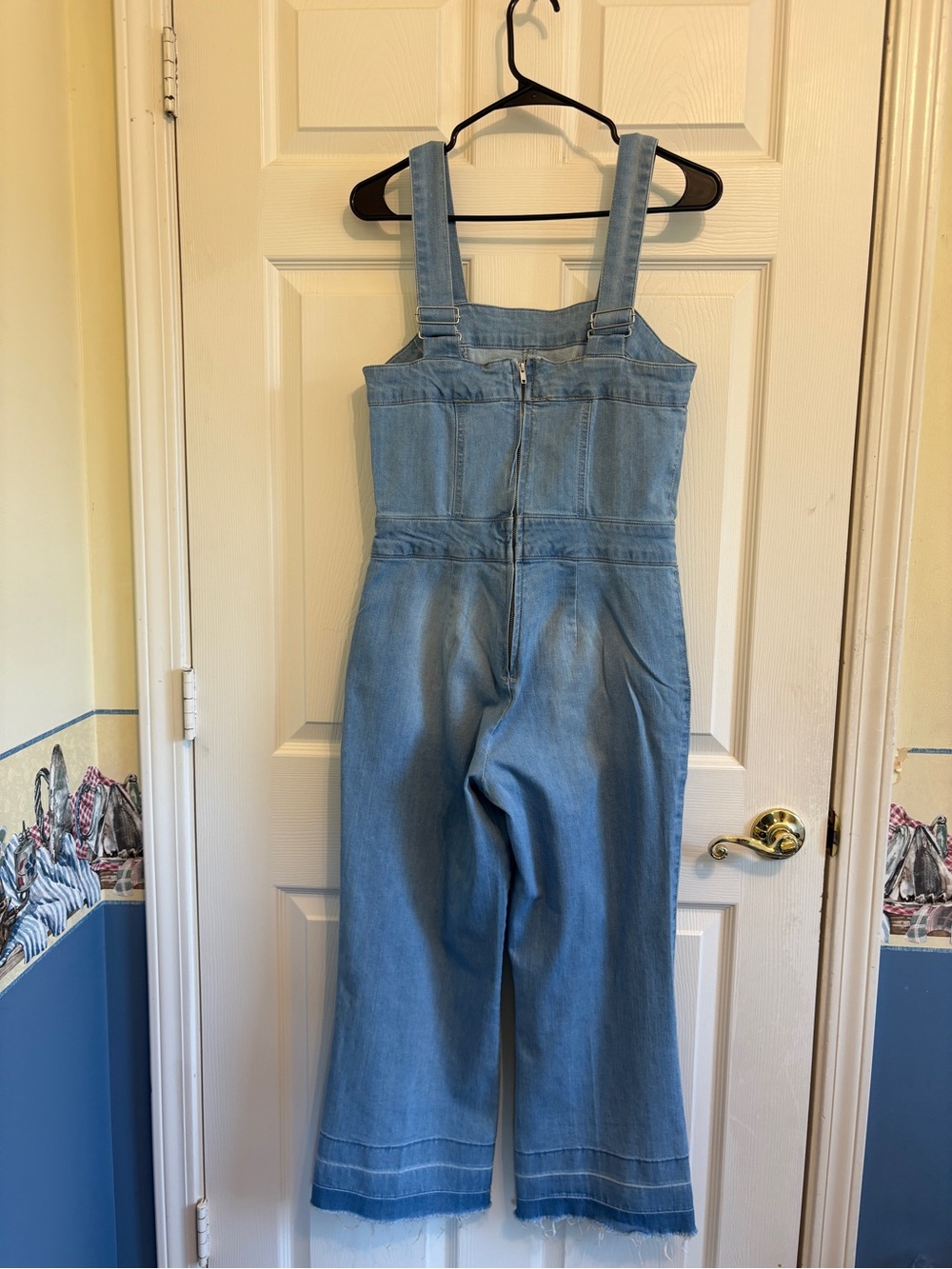 Dollhouse‎ Light Wash Denim Curved Waist Wide-Leg Jumpsuit Overalls NWOT
